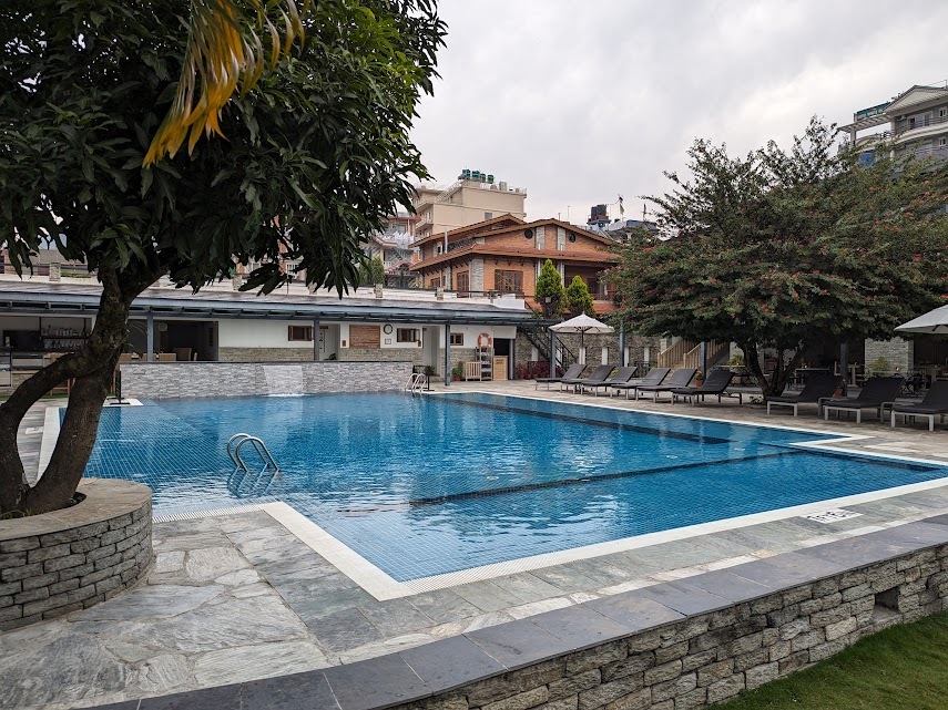 Hotel-Barahi-pool